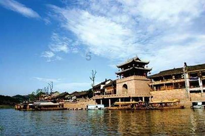 北京服装设计学院艺考怎么考，考些什么，要有些什么美术功底吗？游戏画面